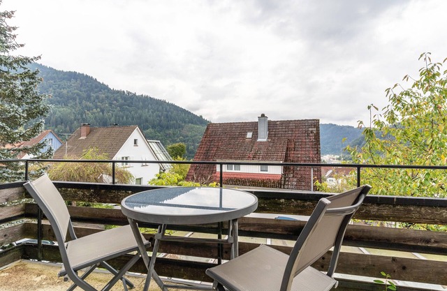 Apartment 'Ferienwohnung Rebberg 1' with Mountain View, Shared Terrace and Wi-Fi