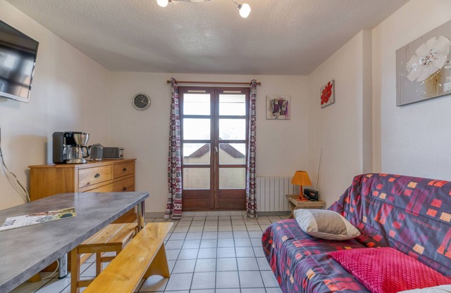 Apartment 'Granges 5 Studio' with Mountain View and Balcony
