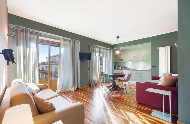 Apartment 'Happy Clouds' with Balcony, Wi-Fi and Air Conditioning