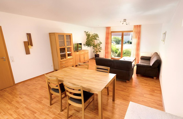 Apartment 'Himmelreich' with Private Terrace, Shared Garden and Wi-Fi