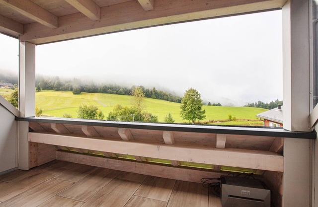 Apartment 'Hinz' with Mountain View, Balcony and Wi-Fi