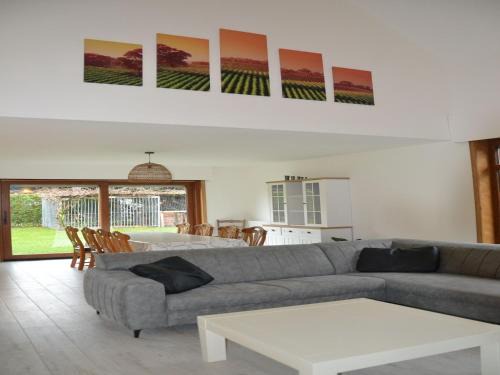 Apartment in Antwerp near Verbeke Museum, cleaning included