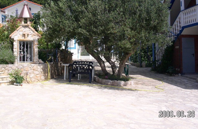 Apartment in Dobropoljana only 5 minutes to the beach, family friendly