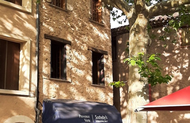 Apartment in historic house in Tourtour