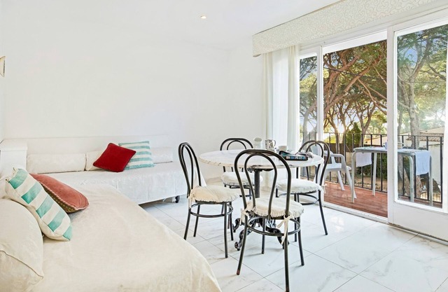 Apartment in Llafranc near Sandy Beach