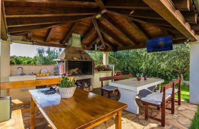Apartment in Nin near the Beach & Pool
