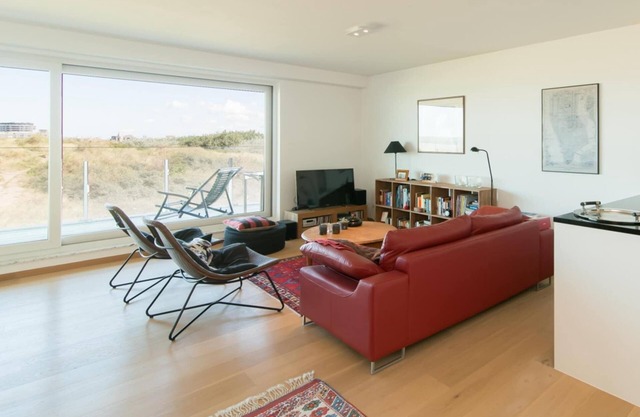 Apartment in Oostende near Beach & Dunes