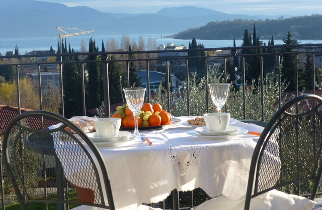 Apartment in Salo with breathtaking lake view - WIFI A/C car parking
