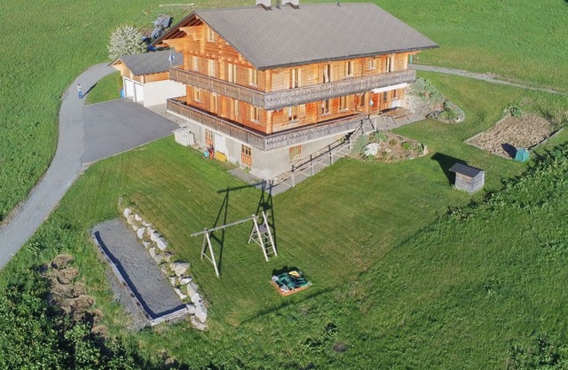 Apartment in semi-detached chalet