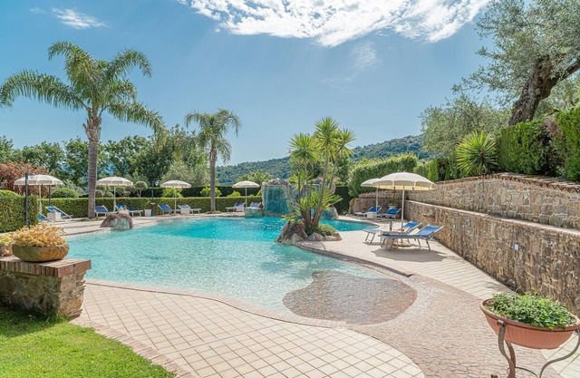 Apartment in villa with swimming pool