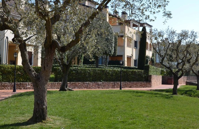 Apartment near Lake Garda with Pool