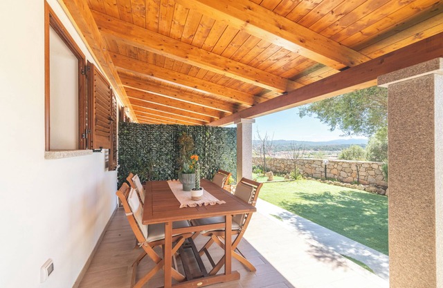 Apartment 'Trilo Nina' with Private Terrace, Private Garden and Air Conditioning