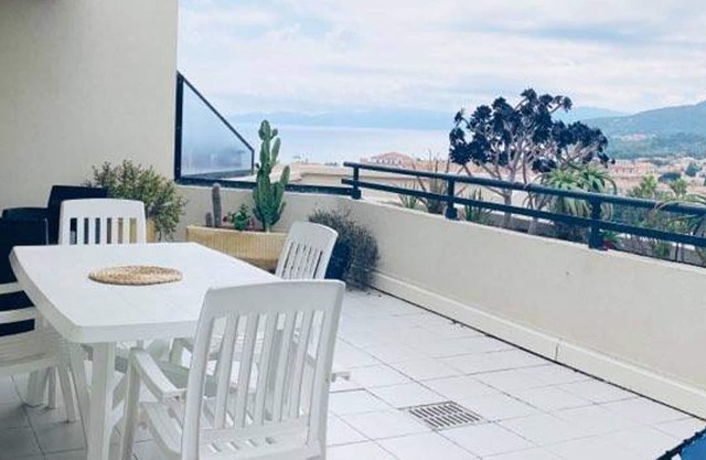 Apartment L'Île-Rousse, 2 bedrooms, 4 persons