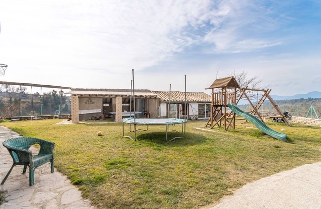 Apartment 'La Coma' with Mountain Views, Private Pool and Wi-Fi