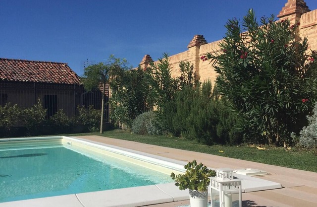Apartment 'La Corte Dei Grappoli' with Shared Pool, Wi-Fi and Air Conditioning