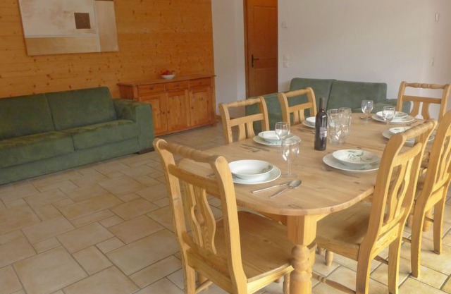 Apartment Le Hameau des Crosets in Val-d'Illiez - 4 persons, 2 bedrooms
