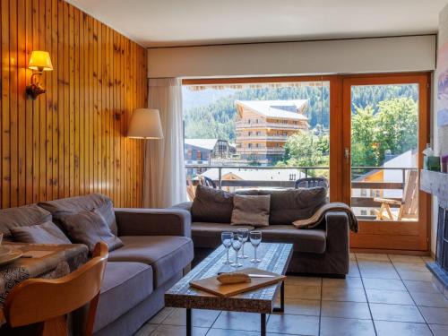 Apartment Les Platanes E3 by Interhome