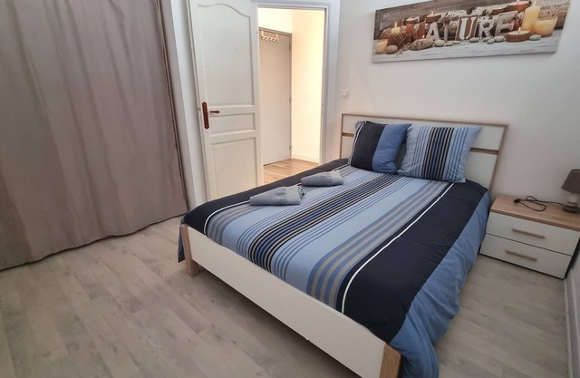 Apartment located in the heart of old Bayeux, 2 minutes from the Cathedral