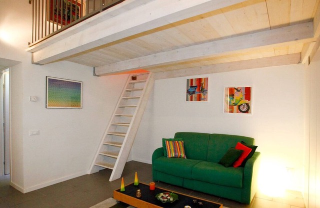 Apartment "Loft near Trevi Fountain" with Balcony & Wi-Fi