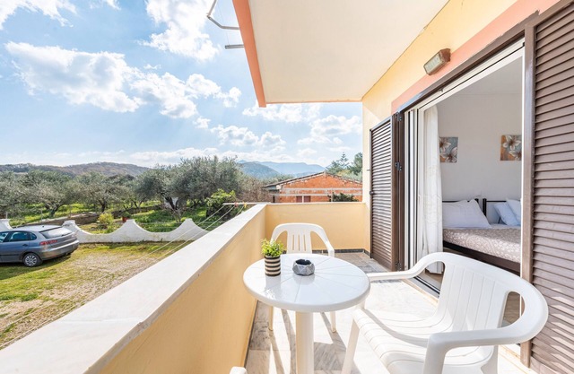 Apartment 'Lotus 3' with Sea View, Wi-Fi and Air Conditioning