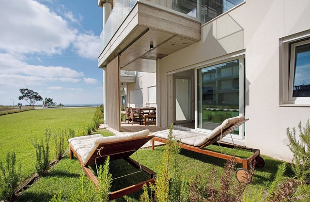 Apartment "Luxury Boho Style Nazaré" with Sea View, Shared Pool & Wi-Fi