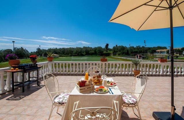 Apartment 'Maestro 2' with Balcony, Wi-Fi and Air Conditioning