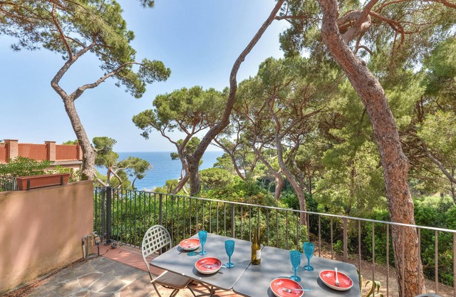 Apartment 'Margherita' with Sea View, Private Terrace and Balcony