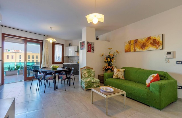 Apartment “Mediterraneo” close to the Beach with Air Conditioning & Terrace