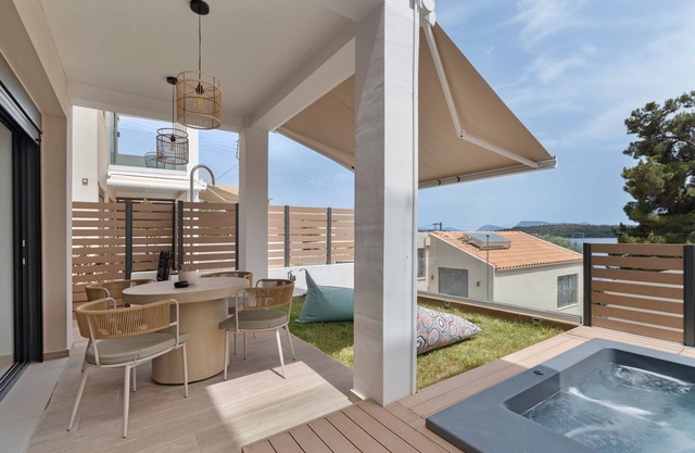 Apartment 'Mella Roa - Ivory' with Sea View, Wi-Fi and Air Conditioning