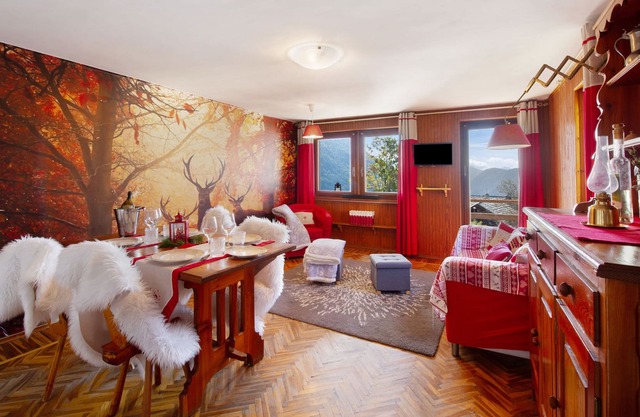 Apartment 'Mountain Atmosphere' with Mountain View, Shared Garden and Balcony