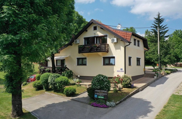 Apartment near Plitvička Lake and Korana River