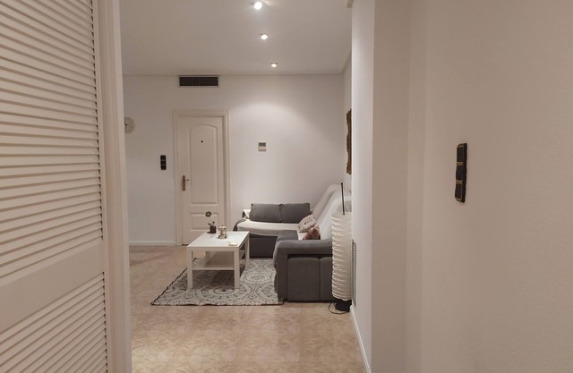 Apartment next to the Basilica del Pilar and spacious.