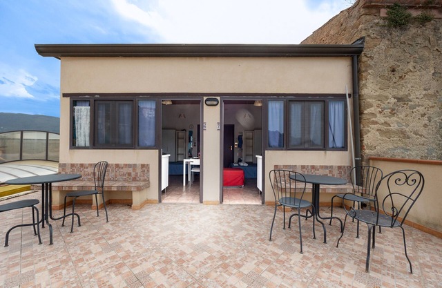 Apartment 'Numero 7' with Shared Terrace, Wi-Fi and Air Conditioning
