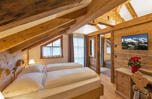 Apartment Piz da Peres - Geiselsberg with Mountain View, Pool, Sauna, Wi-Fi & Garden