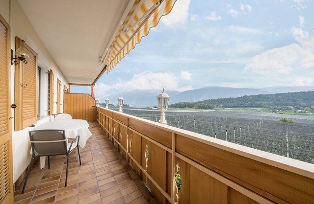 Residenz Kronstein Fewo Shared Garden Mountain 