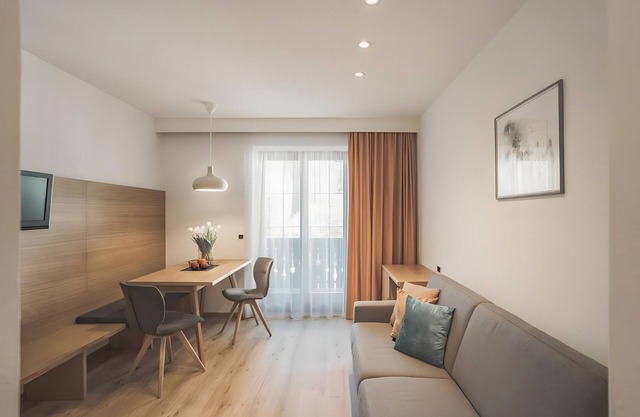 Apartment 'Schnatzhof Typ A8' with Mountain View, Shared Pool and Wi-Fi