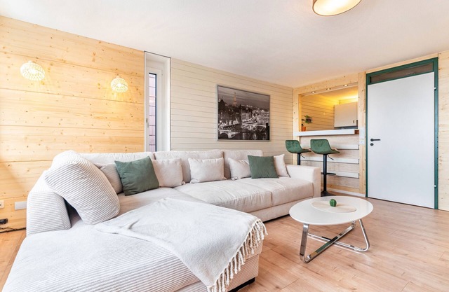 Apartment 'Schwarzwaldtraum 4' with Private Terrace, Shared Garden and Wi-Fi