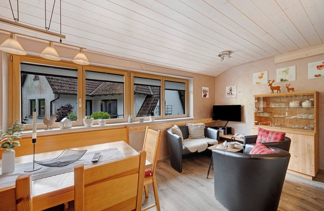 Apartment 'Schwarzwälder Kirschtorte' with Shared Terrace and Wi-Fi