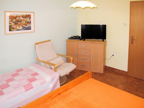 Apartment Smilja (PRC600) in Porec - 3 persons, 1 bedrooms