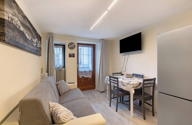 Apartment 'Sotto' with Private Terrace and Wi-Fi