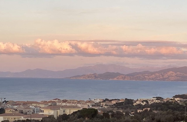 Apartment T2 L'île-Rousse Sea view Corsica Balagne