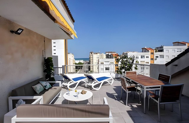 Apartment 'Terrazas Playa Gandia' with Sea View, Wi-Fi and Air Conditioning