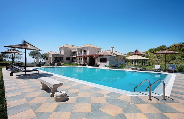 Apartment 'Wild Fig Retreat Alati' with Shared Pool, Wi-Fi and Air Conditioning