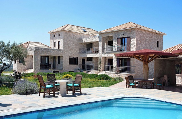 Apartment 'Wild Fig Retreat Irene' with Shared Pool, Wi-Fi and Air Conditioning