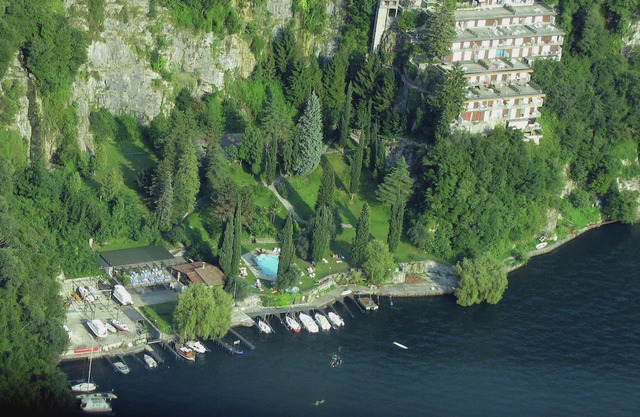 Apartment with 2 bedrooms, a large terrace with magnificent view of the lake