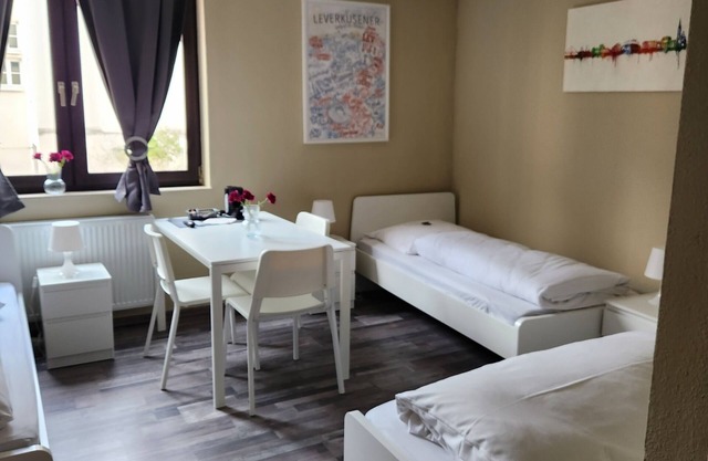 Apartment with 3 single beds