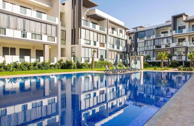 Apartment with pool in the heart of Dar Bouazza