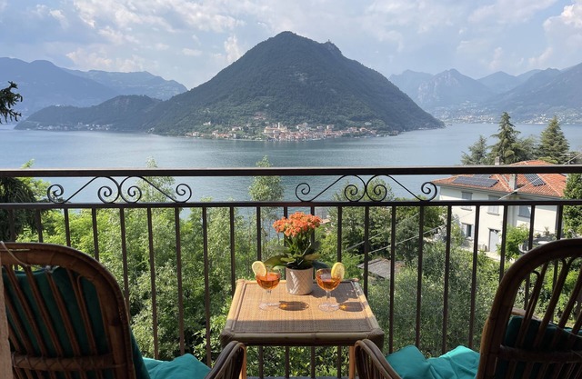 Apartment with wonderful lake view