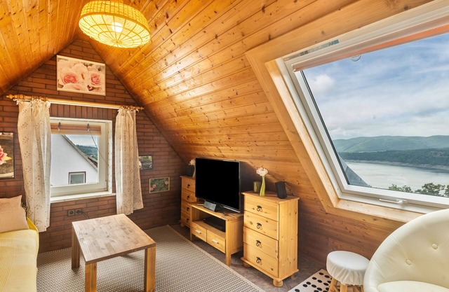 Apartment 'Wohnung Kranich Mit 1 Schlafzimmer' with Lake View and Wi-Fi
