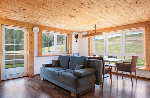Apartment 'Wohnung Mühlstein' with Private Terrace, Private Garden and Wi-Fi